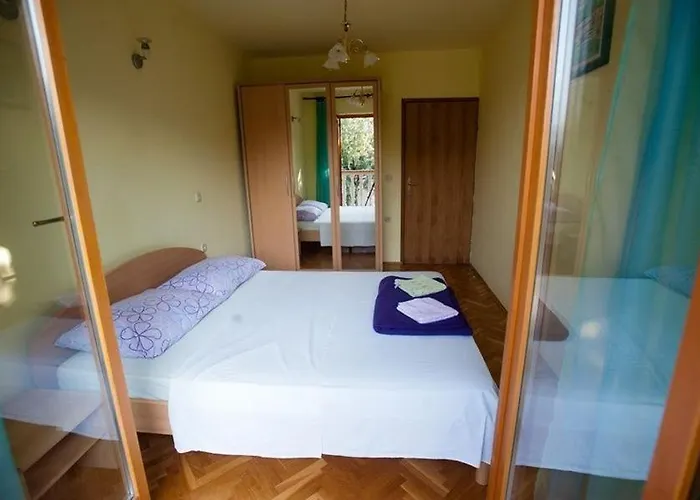 One-bedroom With Terrace In 3542-4 بوفايل