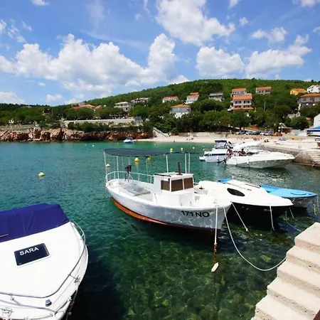 One-bedroom With Terrace In 3542-4 Apartman *