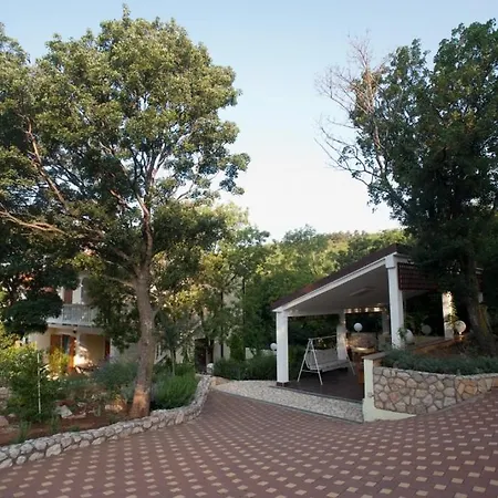 One-bedroom With Terrace In 3542-4 Apartman Povile