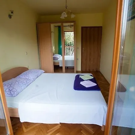 One-bedroom With Terrace In 3542-4 Povile