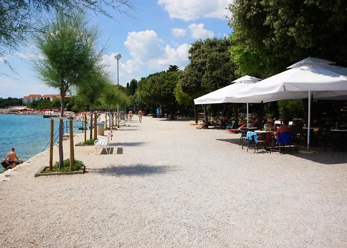 One-bedroom With Terrace In 3542-4 Apartment *